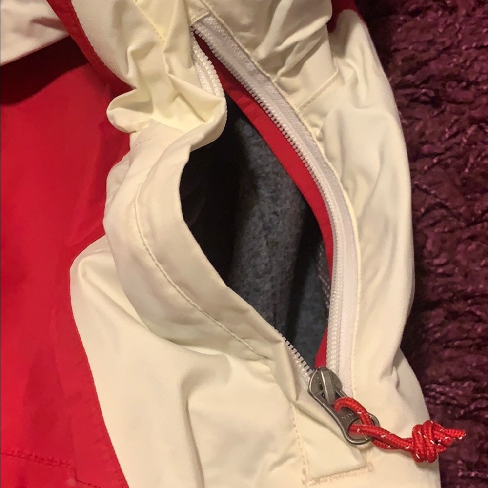 EUC Marmot red, white, and grey ski jacket men’s L - Picture 4 of 13